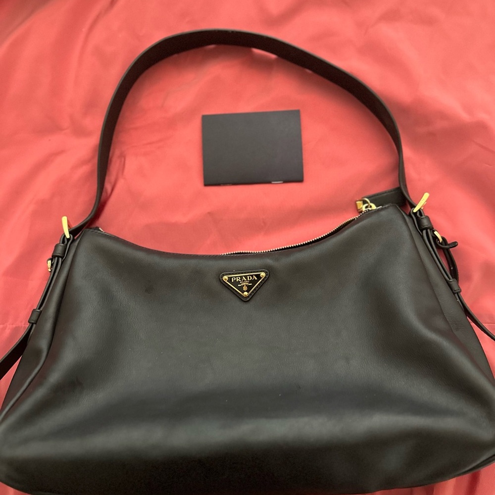Prada Elegant Black Leather Shoulder Bag